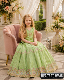 010426 New Light - Pista Lehenga